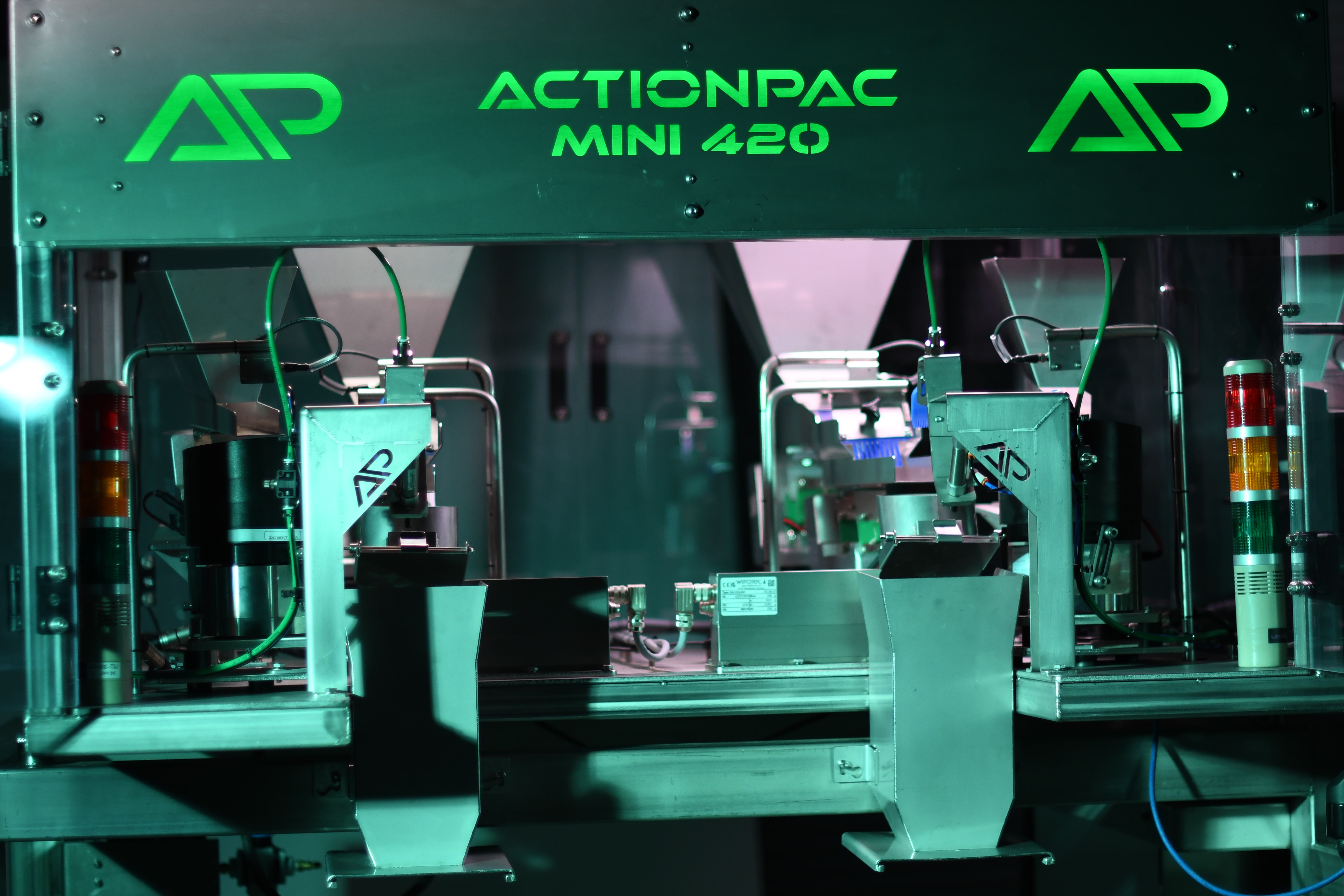 Automated Weigh and Fill System - ActionPac's Mini420 1355